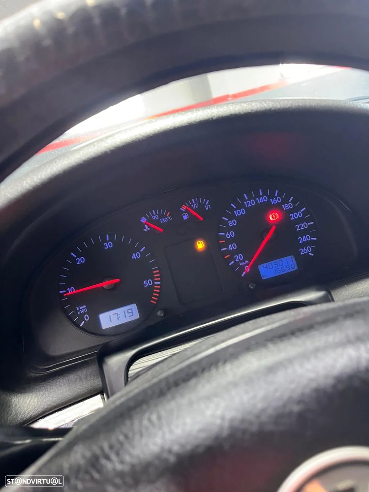 VW Passat 1.9 TDi Confortline - 12