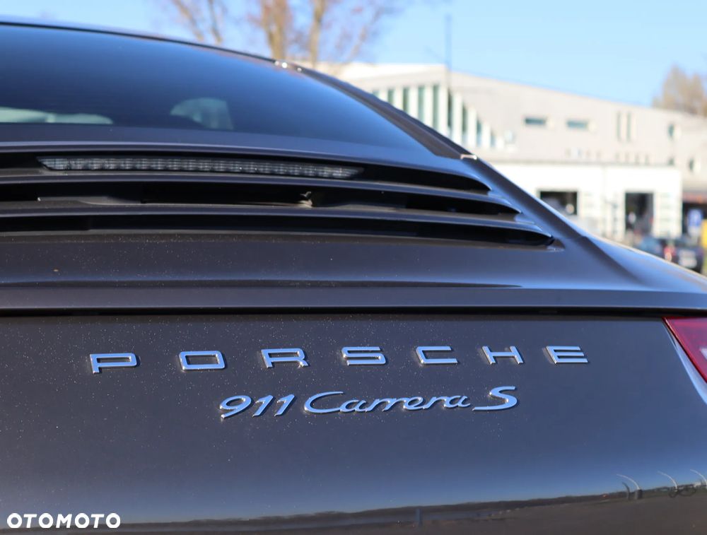 Porsche 911 Carrera S PDK - 9