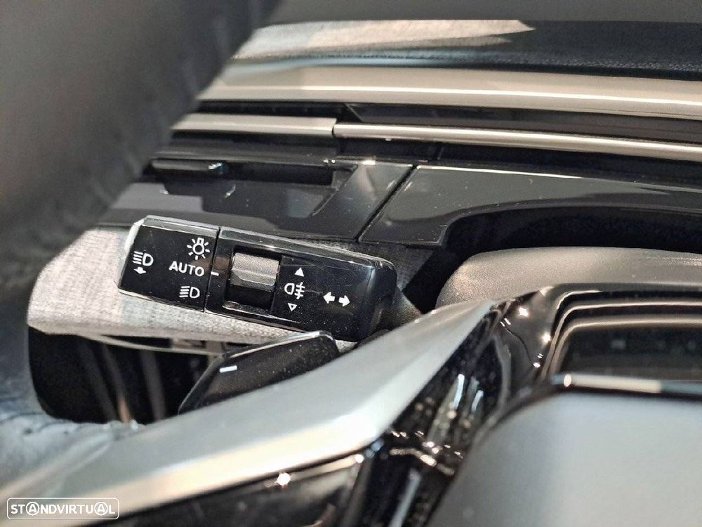 Peugeot 3008 1.2 Hybrid Allure e-DCS6 - 14