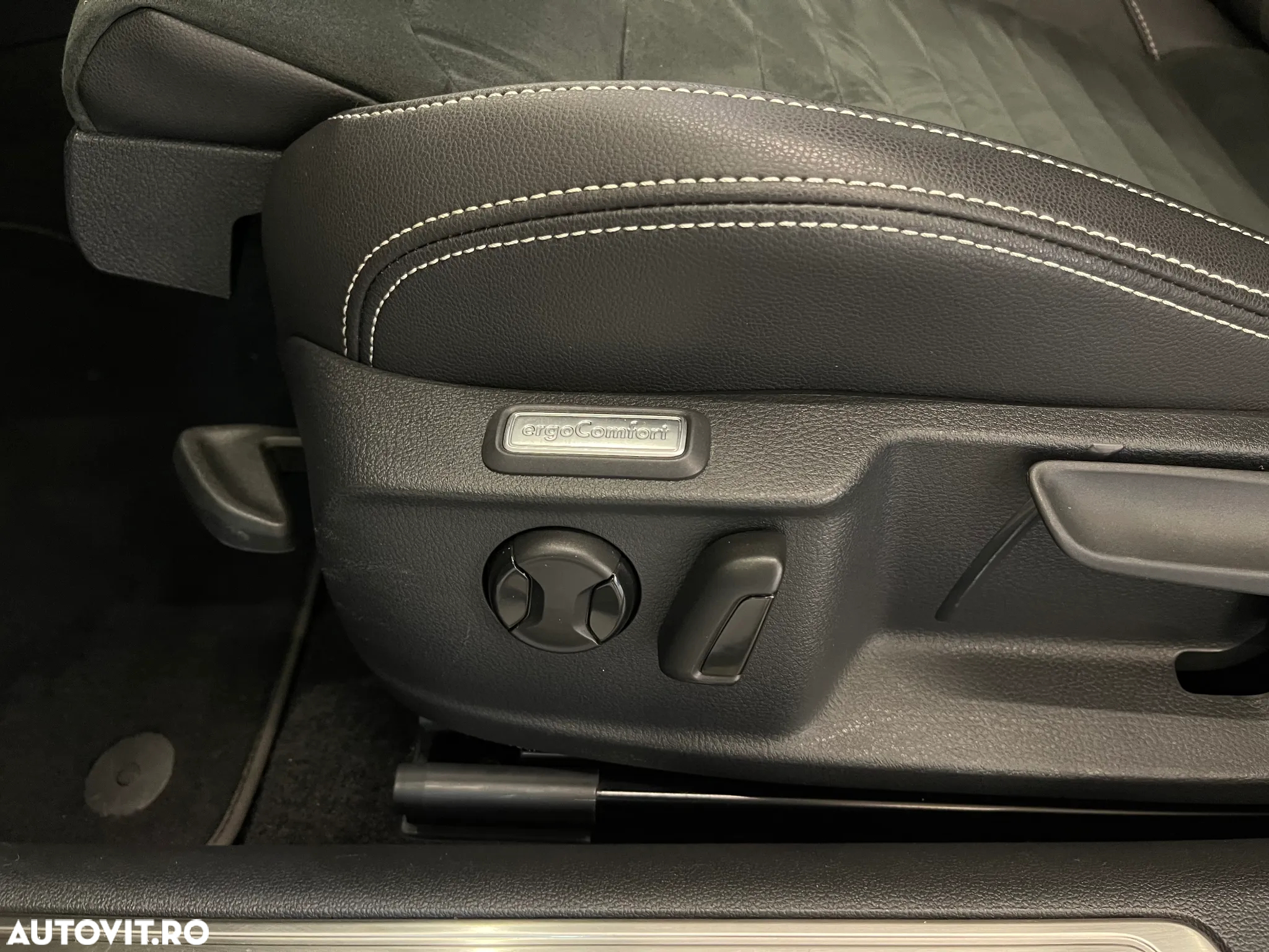 Volkswagen Passat 2.0 TDI DSG Highline - 20