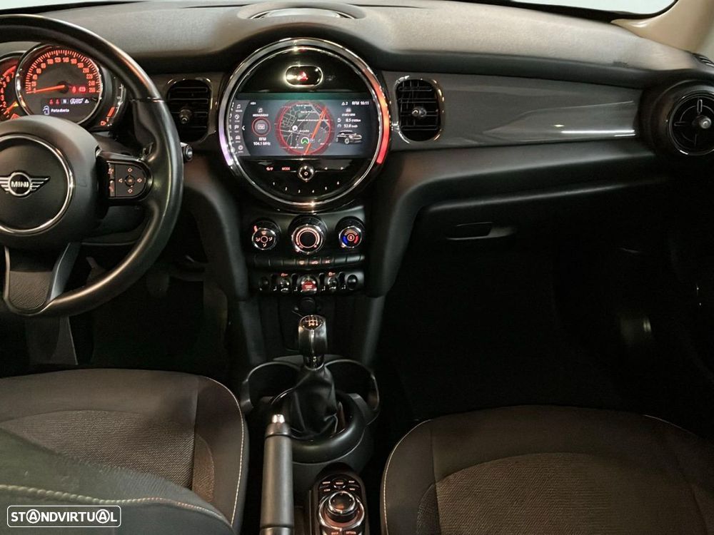 MINI 3 Portas One - 10