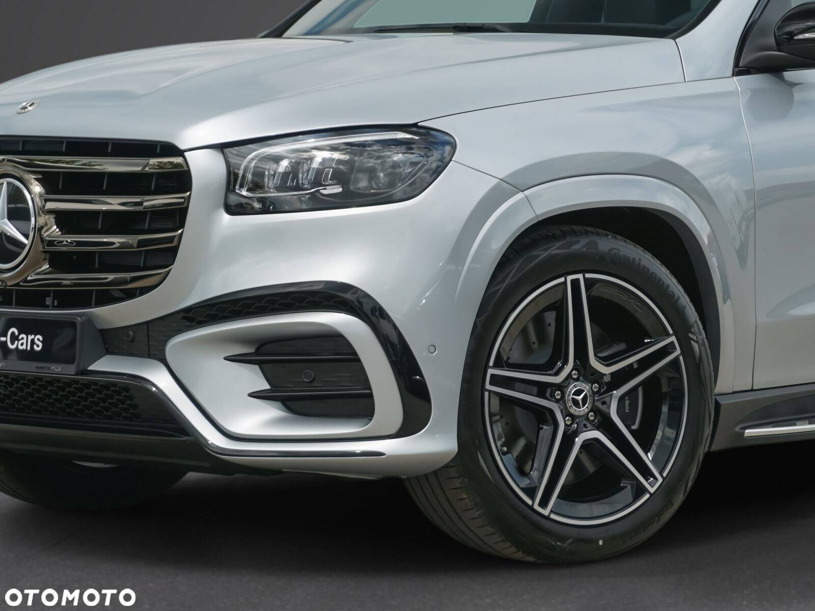 Mercedes-Benz GLS - 11