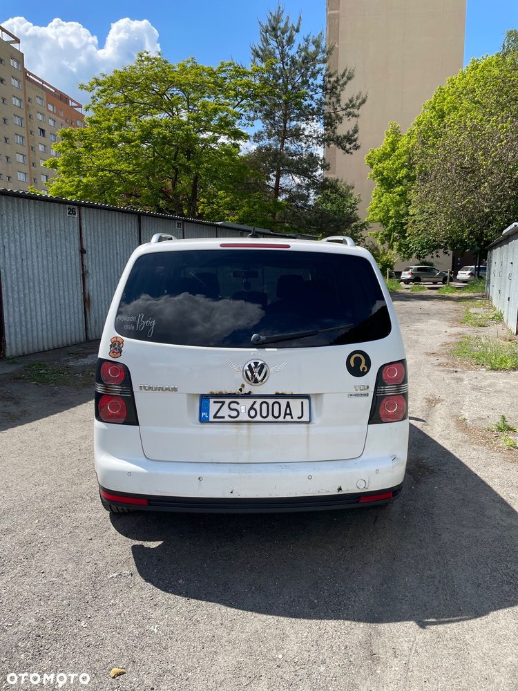 Volkswagen Touran 1.9 TDI Freestyle - 4