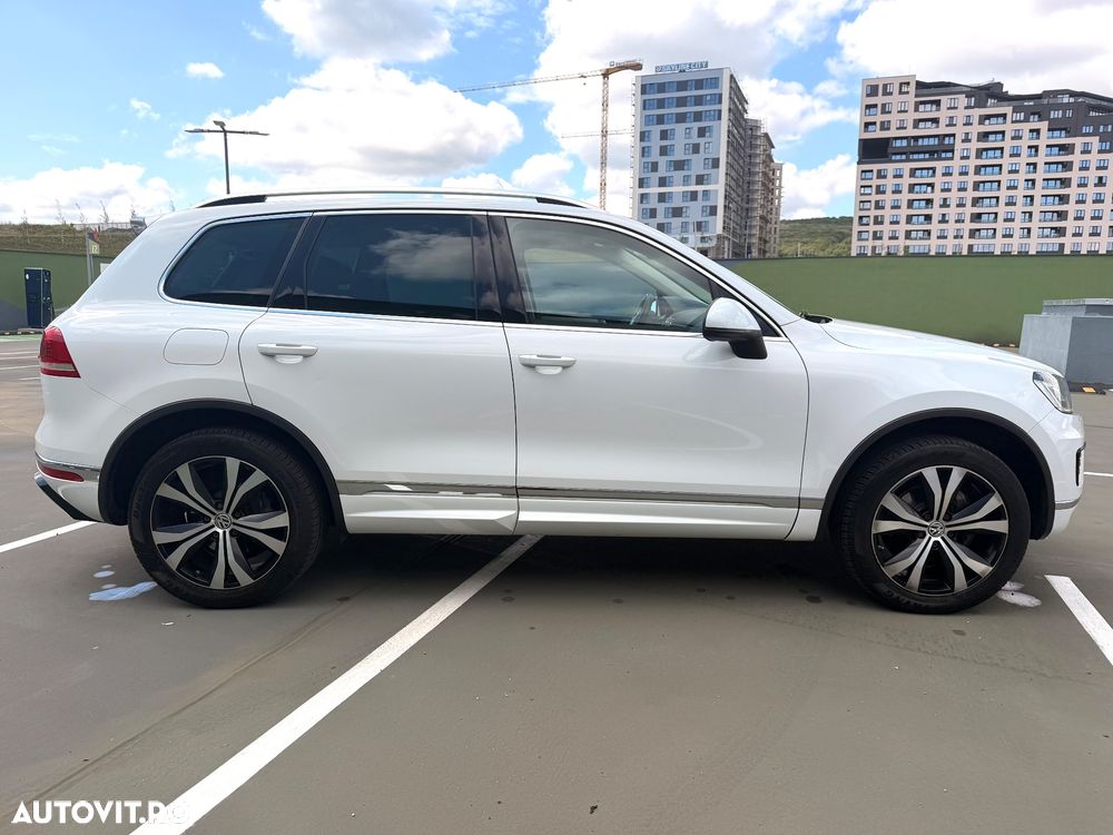 Volkswagen Touareg 3.0 V6 TDI BMT - 9