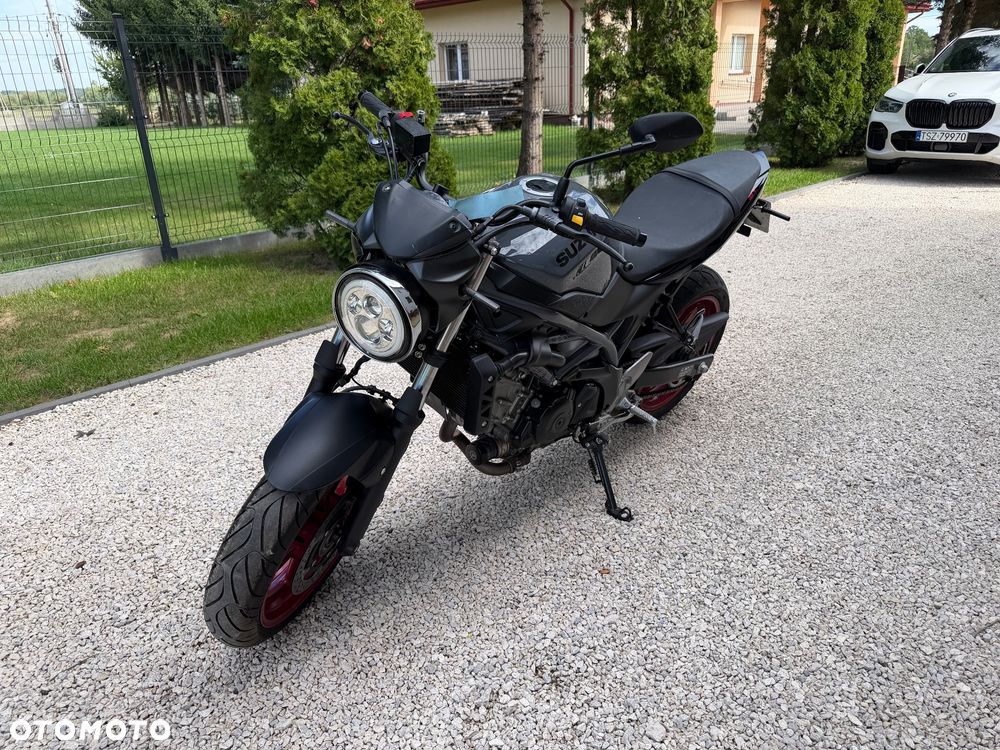 Suzuki SV - 6