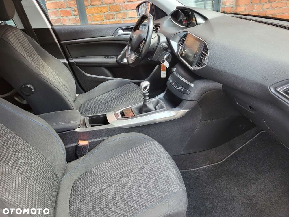Peugeot 308 - 30