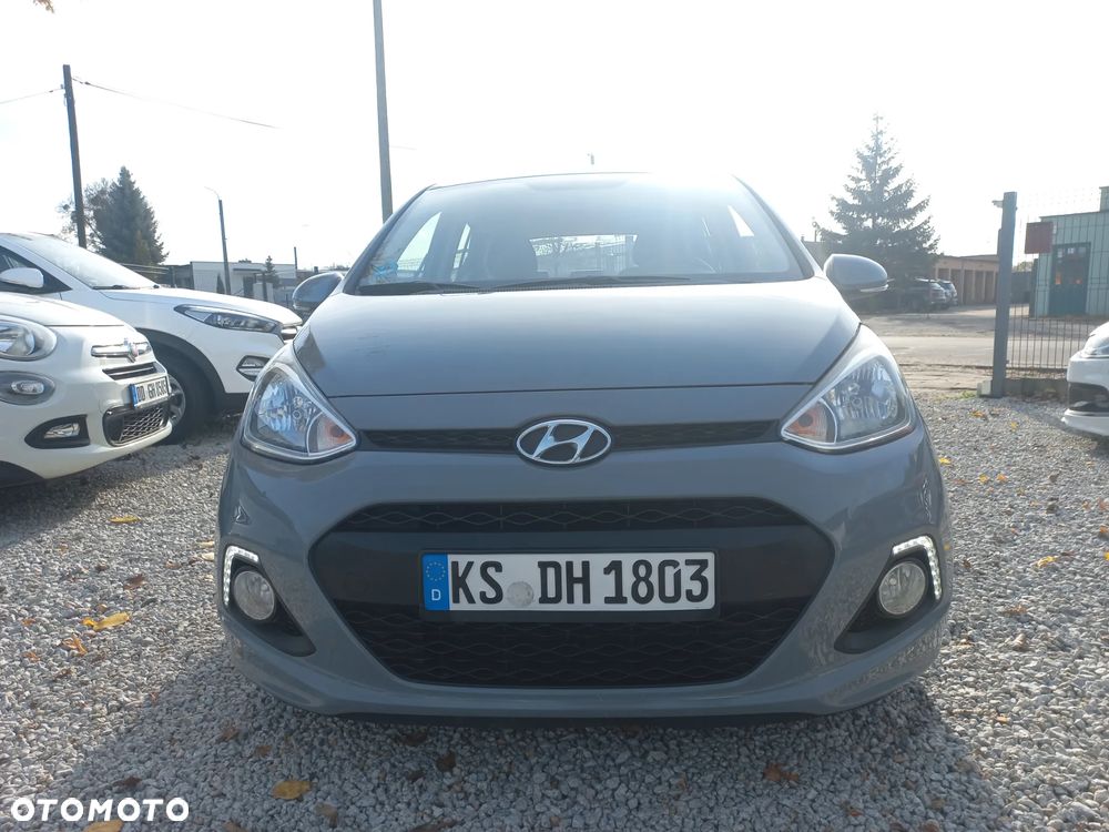 Hyundai i10 1.0 Fifa World Cup Edition - 6