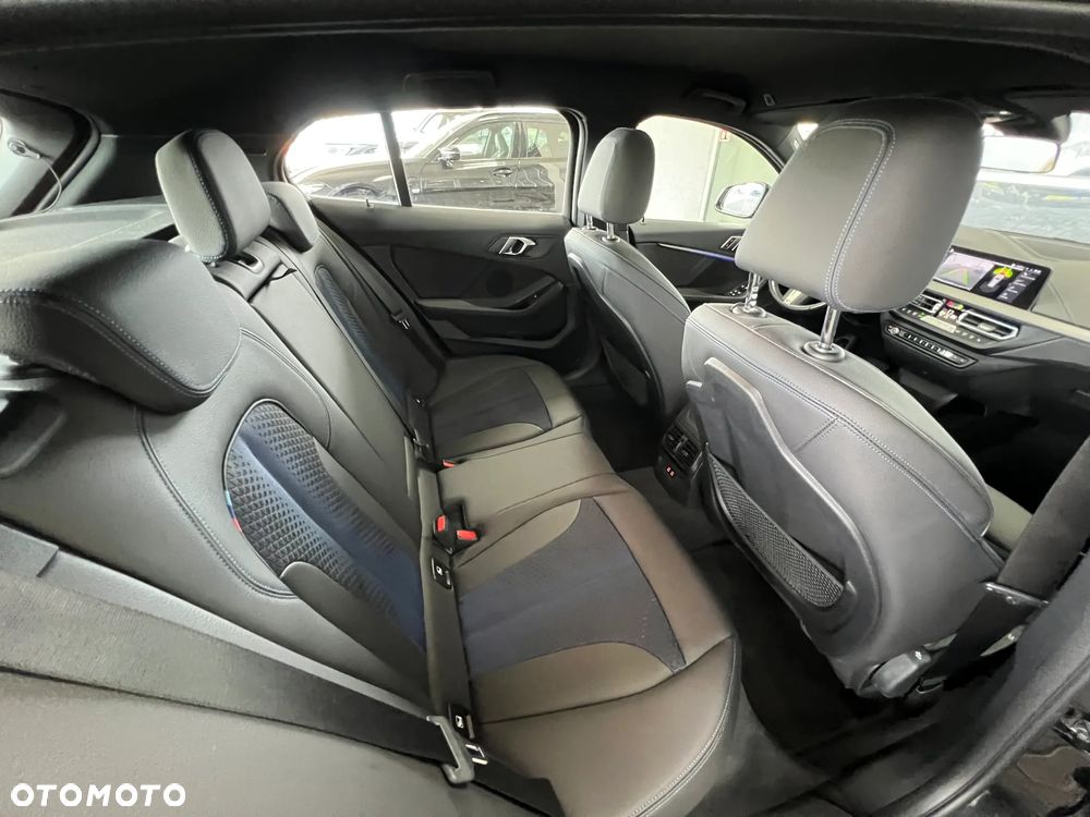 BMW Seria 1 118i M Sport - 19