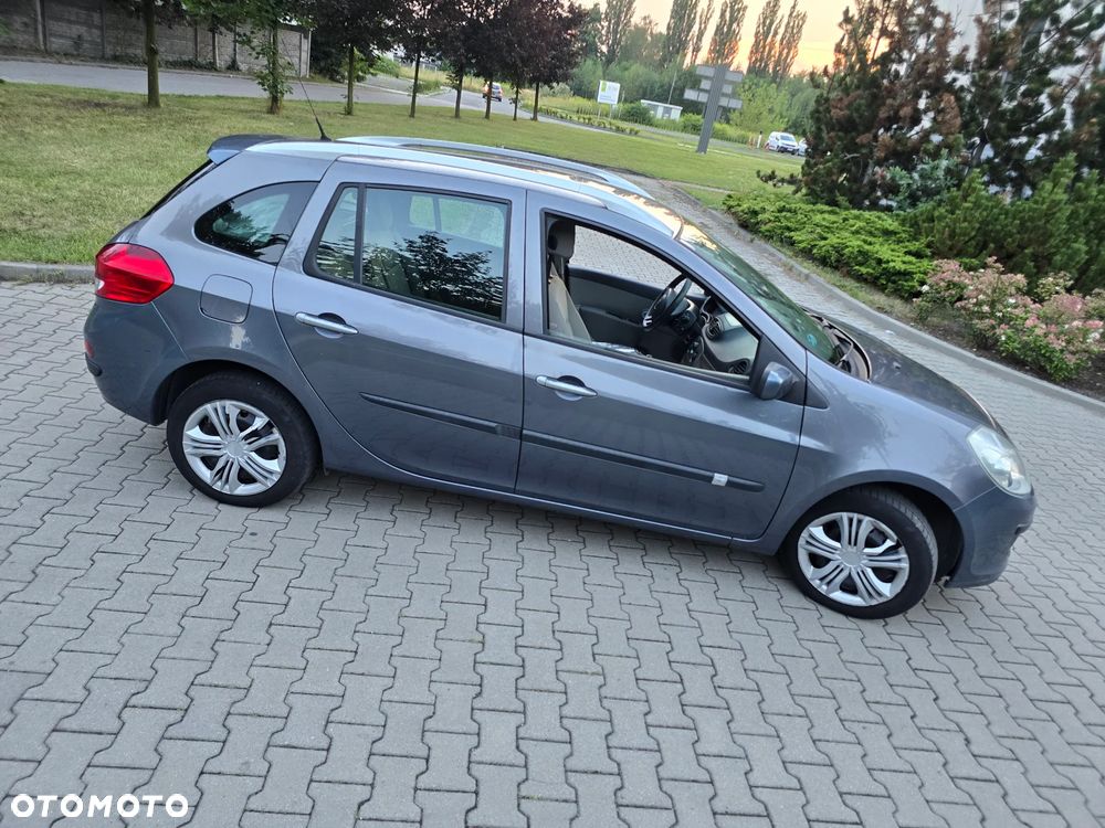 Renault Clio 1.2 16V All Inclusive - 11