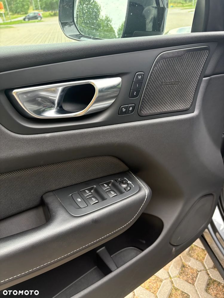 Volvo XC 60 B5 B Momentum Pro - 11