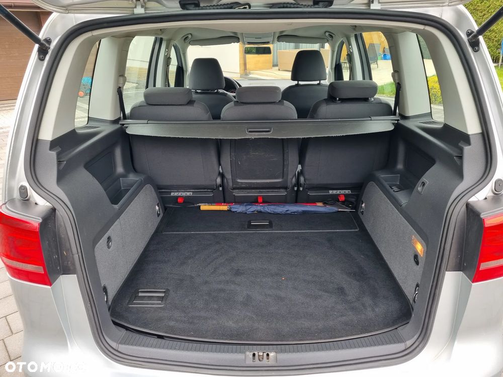 Volkswagen Touran 1.6 TDI DPF BlueMotion Technology STYLE - 10