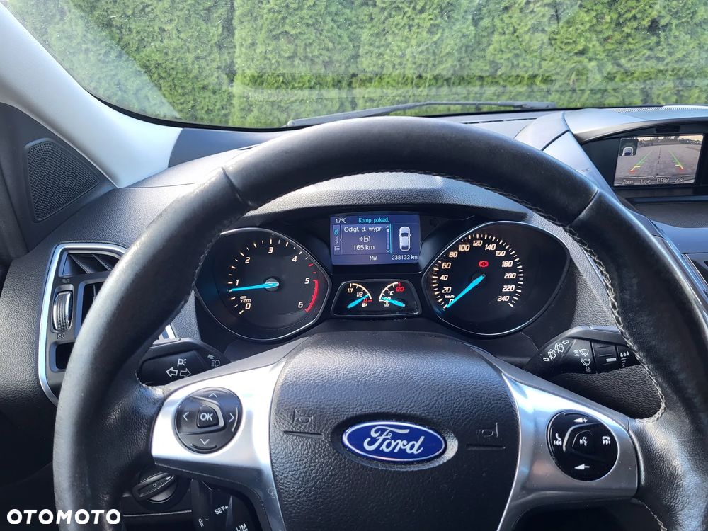Ford Kuga 2.0 TDCi 2x4 Titanium - 11