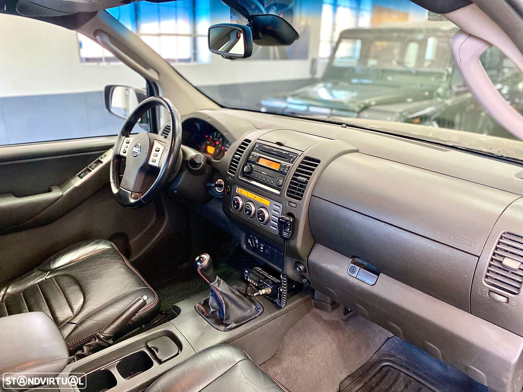 Nissan Navara 2.5 dCi CD LE Premium - 30