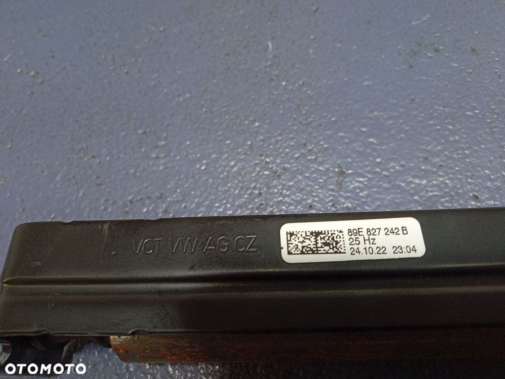 AUDI Q4 E-TRON CIĘŻAREK WYRÓWNOWAŻAJĄCY KLAPY 89E827242B - 4