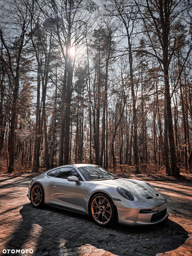 Porsche 911 GT3 Touring PDK - 12