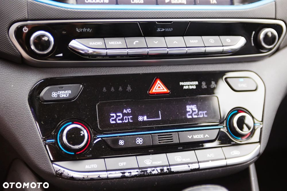 Hyundai IONIQ Hybrid Platinum - 15