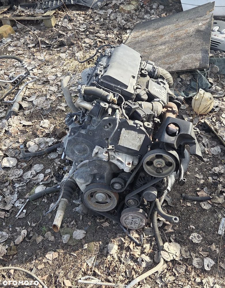 Silnik kompletny Peugeot 206 1.4 Hdi 8HZ 10FD95 - 4