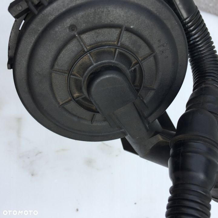 ODMA OLEJU AUDI A4 B6 3.0 ASN 06C103245 - 6