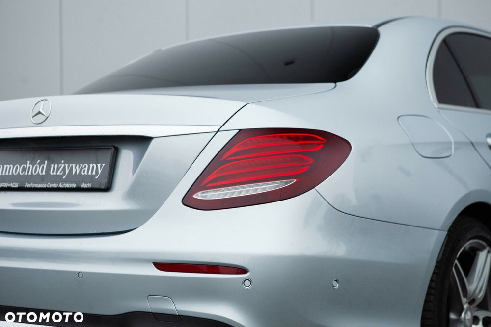 Mercedes-Benz Klasa E 220 d 9G-TRONIC - 10