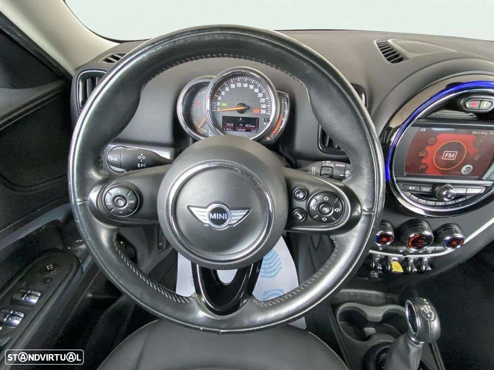MINI Countryman Cooper SE ALL4 Auto - 17
