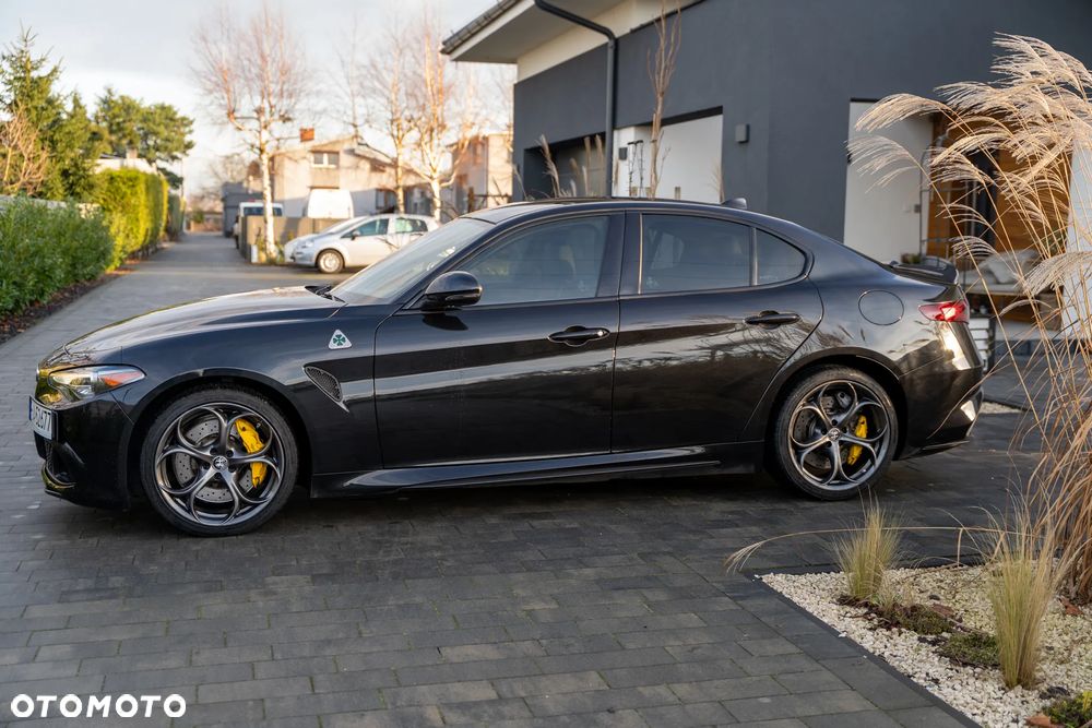 Alfa Romeo Giulia 2.9 V6 Bi-Turbo AT8 Quadrifoglio - 9