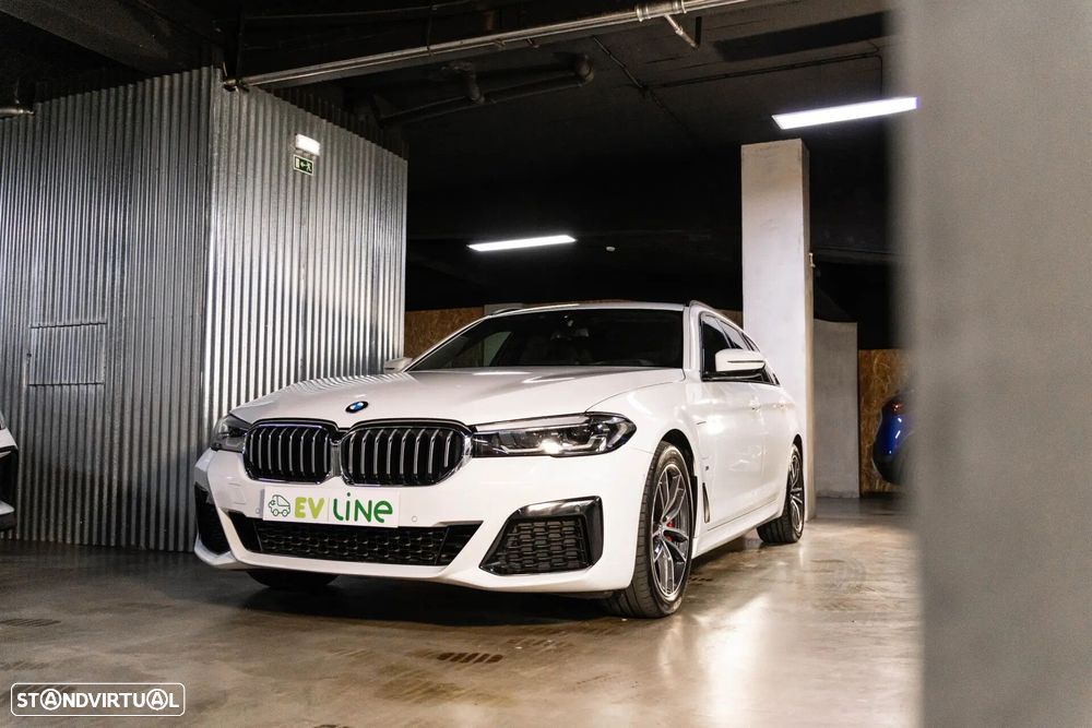 BMW 530 e Pack Desportivo M - 5