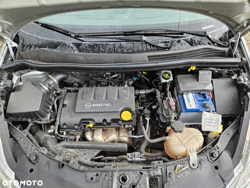 Opel Corsa 1.2 16V Essentia - 37