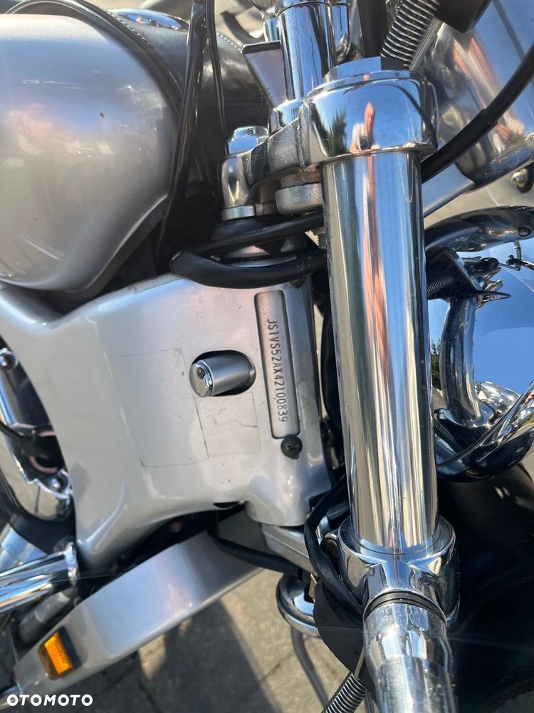 Suzuki Intruder - 13