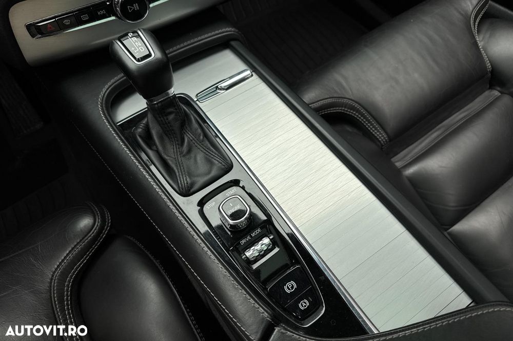 Volvo XC 90 - 17