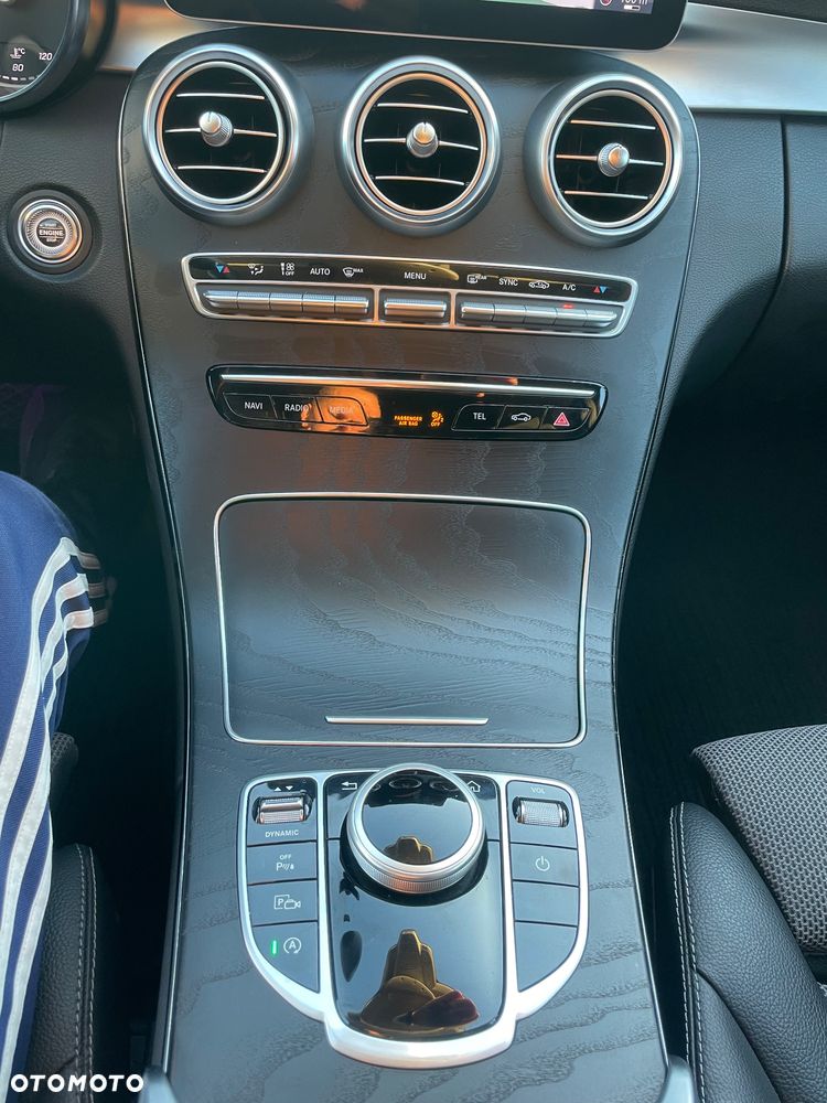 Mercedes-Benz Klasa C 300 9G-TRONIC - 18