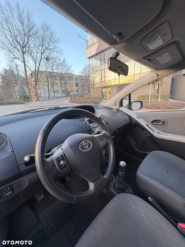 Toyota Yaris 1.33 Luna - 12