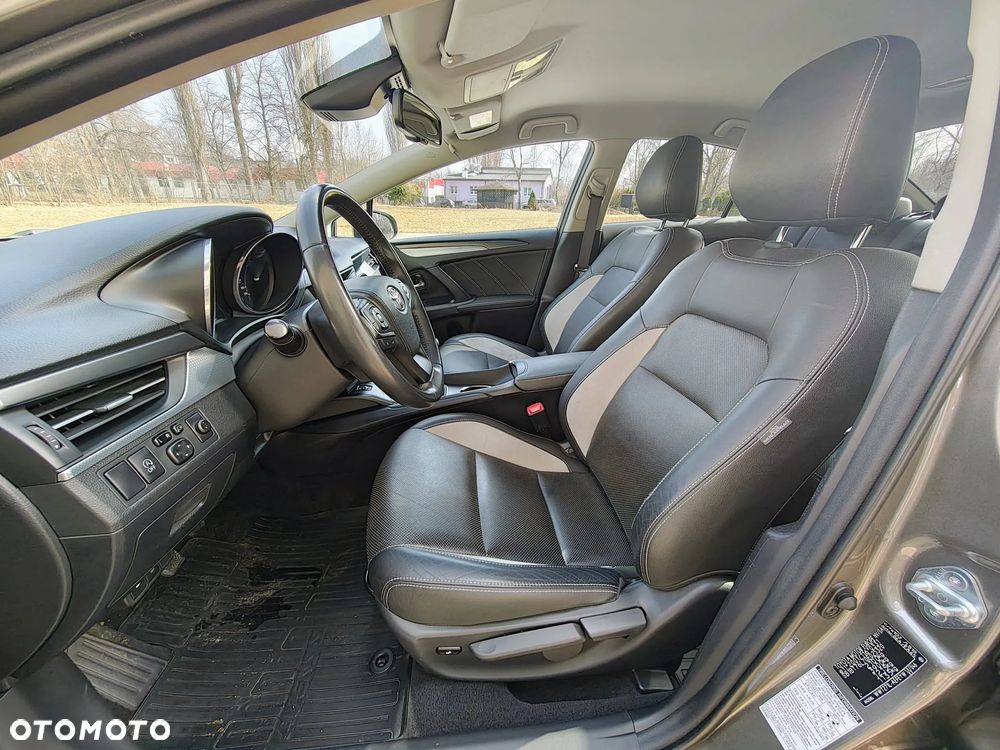 Toyota Avensis 2.0 D-4D Prestige - 12
