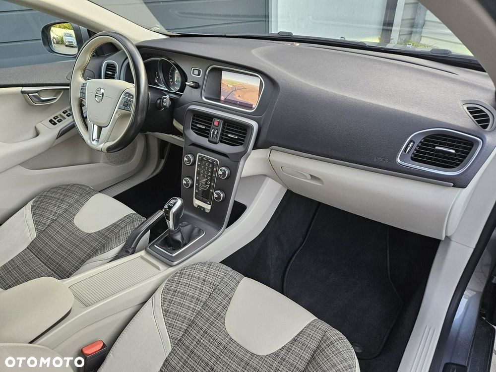 Volvo V40 D2 Drive-E SCR Dynamic Edition - 27