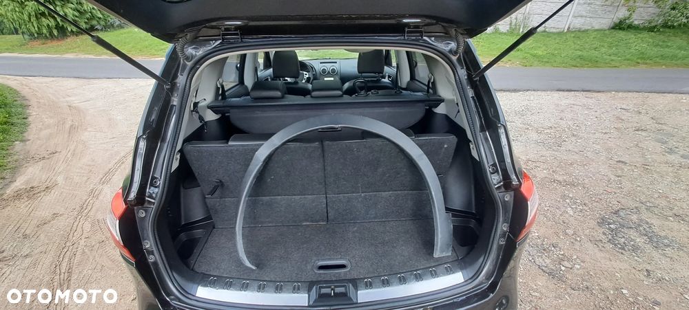 Nissan Qashqai 1.6 dCi Tekna S&S - 16