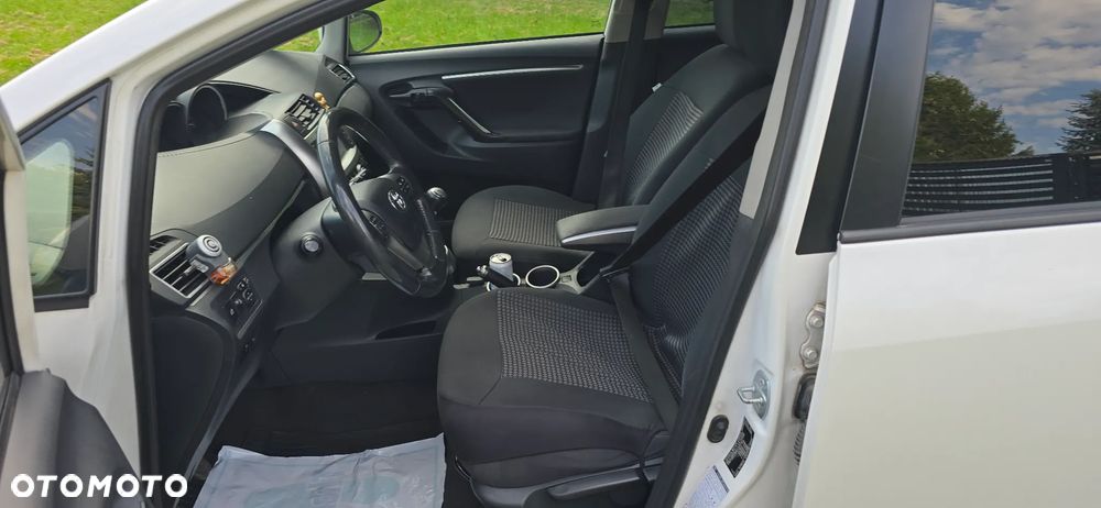 Toyota Verso 2.0 D-4D Premium 7os - 9