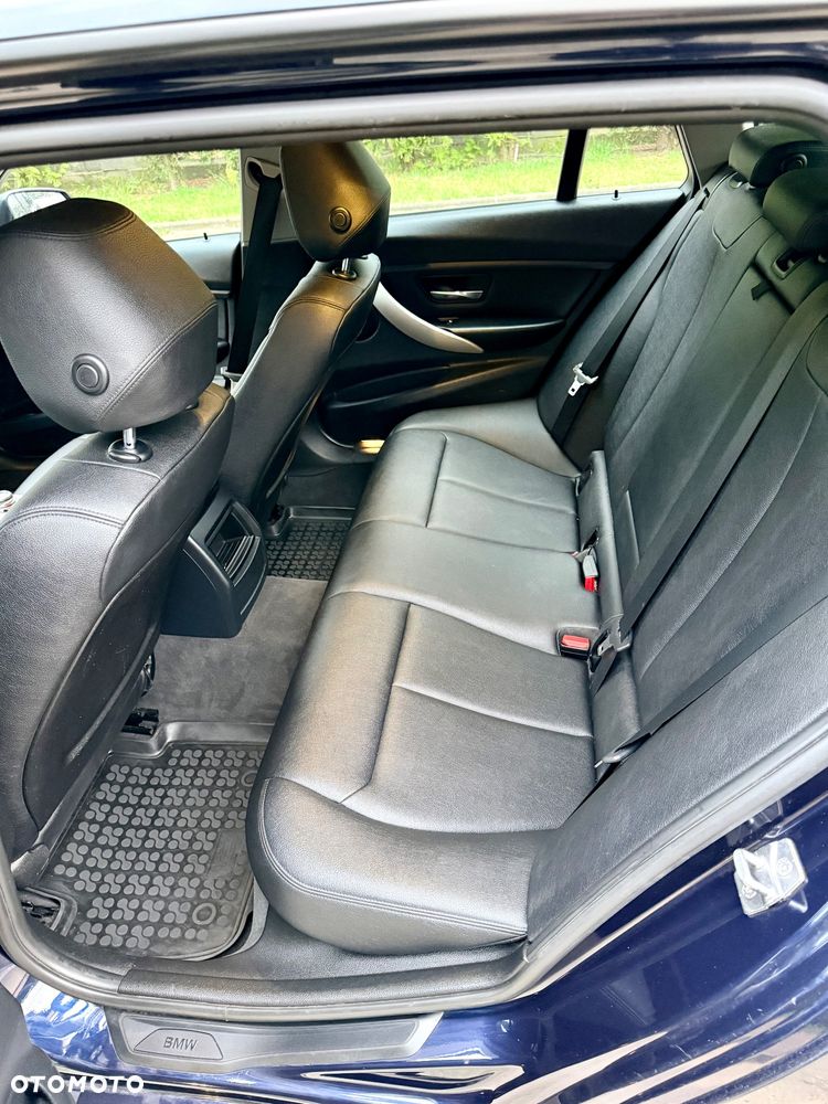 BMW Seria 3 320d - 21