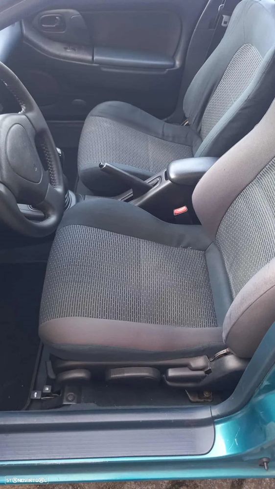 Mazda 323 F 1.5 - 15
