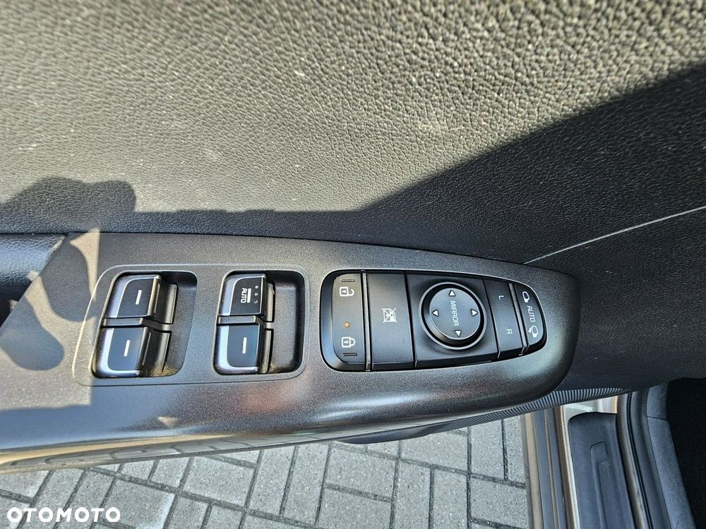 Kia Sportage 2.0 CRDI Business Line 4WD - 33