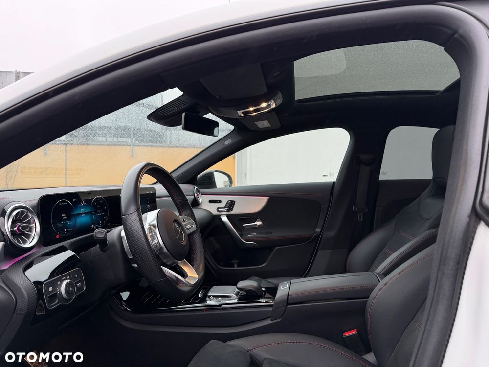 Mercedes-Benz CLA 200 AMG Line 7G-DCT - 13