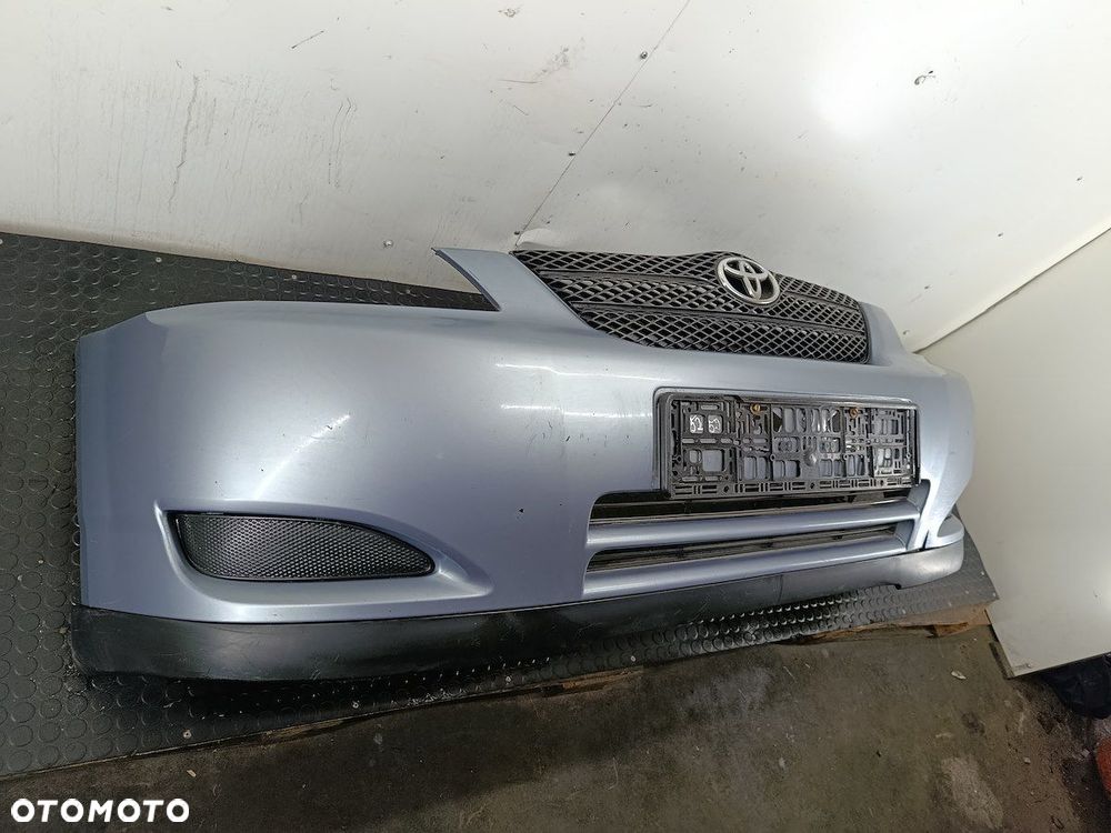 ZDERZAK PRZÓD TOYOTA COROLLA IX E12 8Q3 - 8