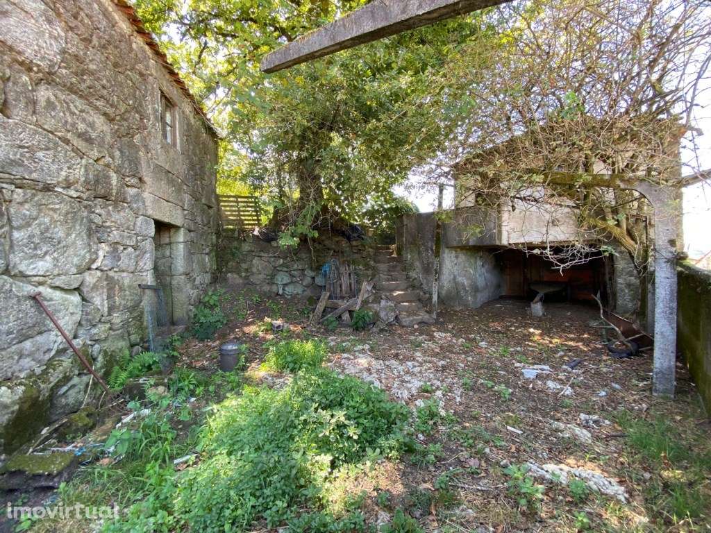 Casa Antiga para restauro - Grande imagem: 4/22