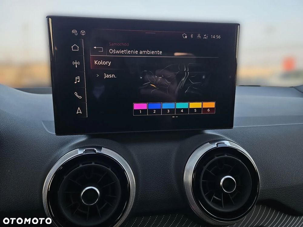 Audi Q2 - 25