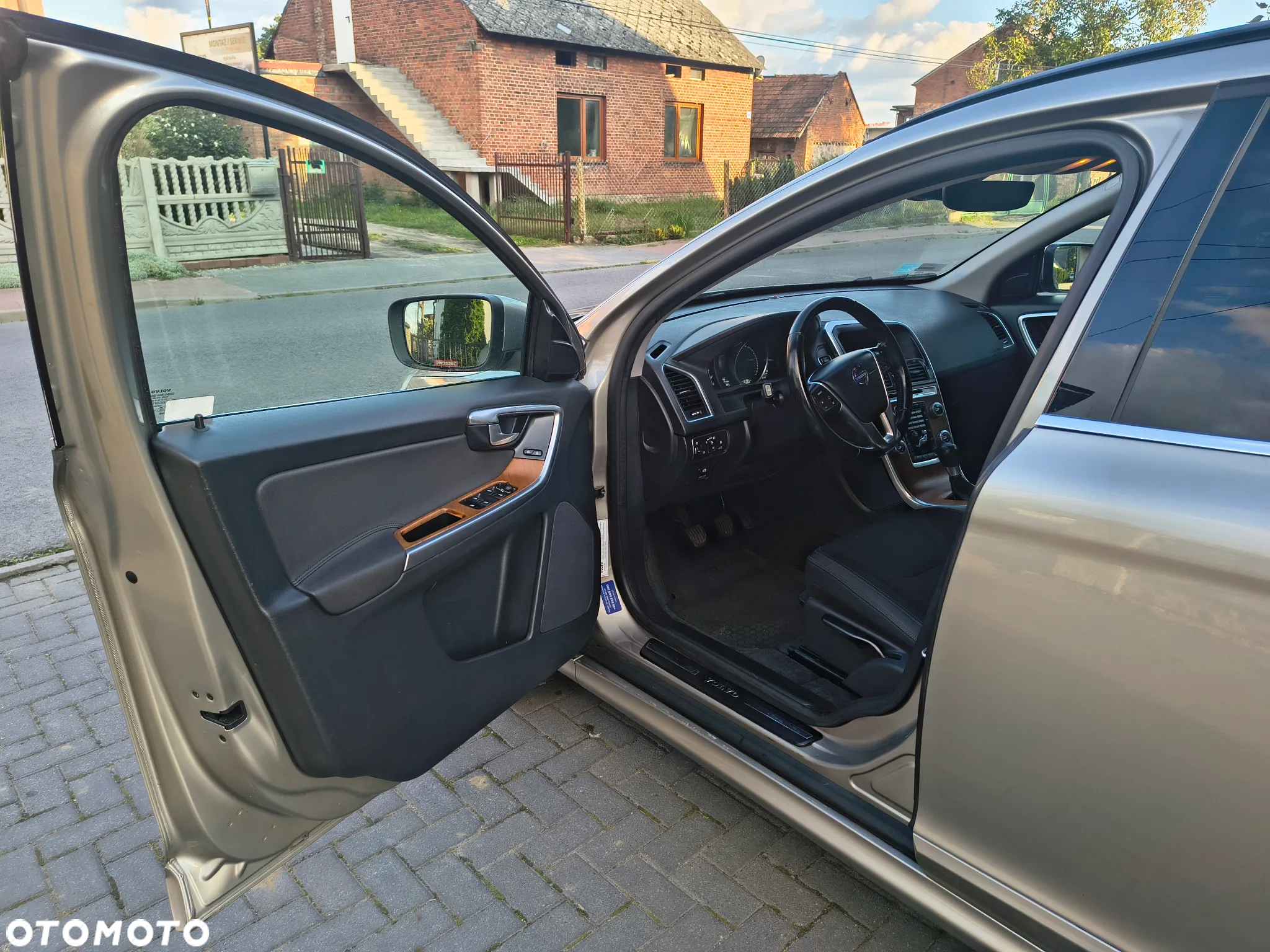 Volvo XC 60 D4 AWD Summum - 9