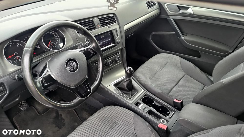 Volkswagen Golf 1.6 TDI BlueMotion Technology Cup - 24