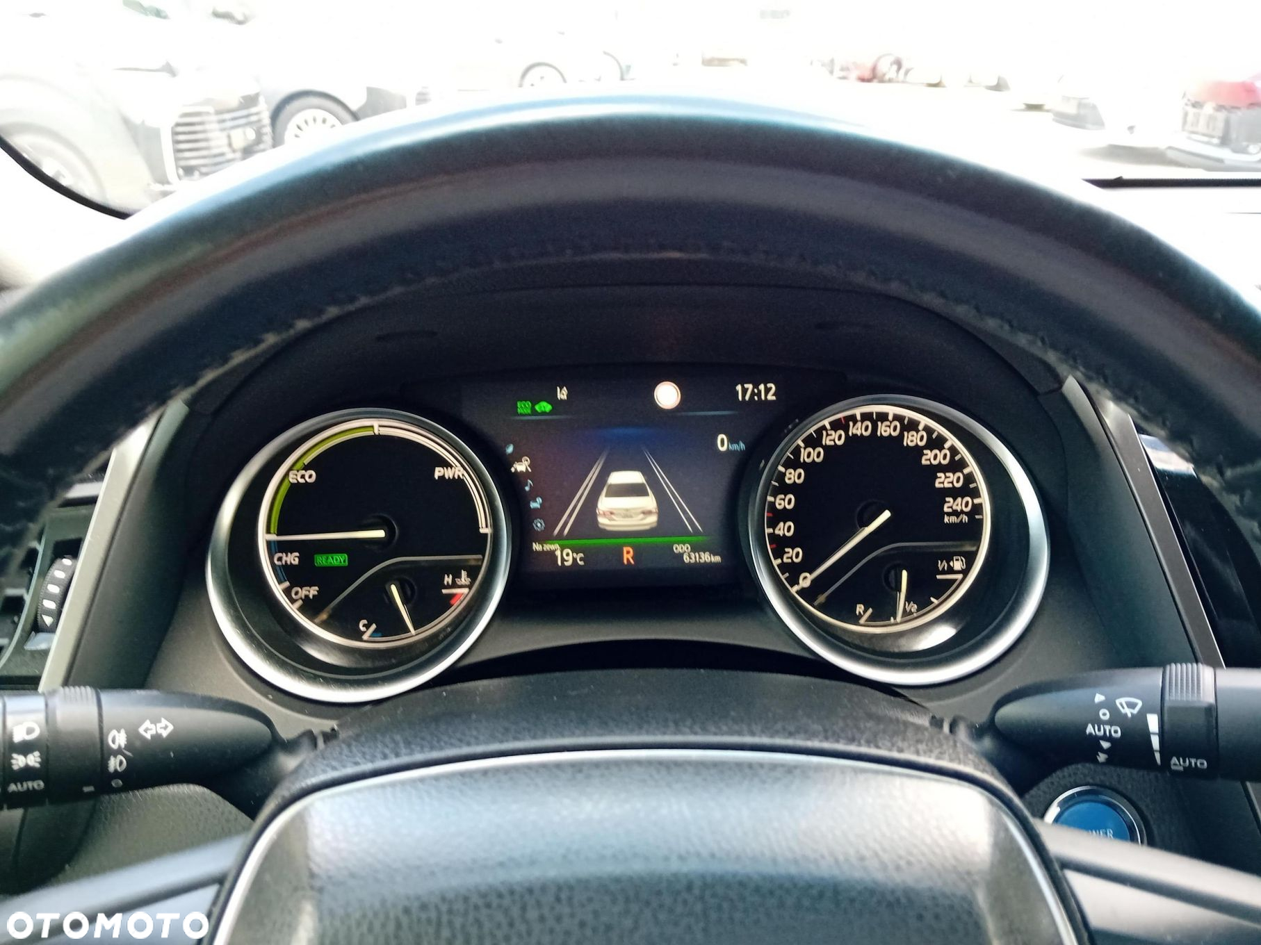 Toyota Camry - 12