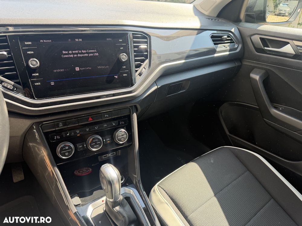 Volkswagen T-Roc - 16