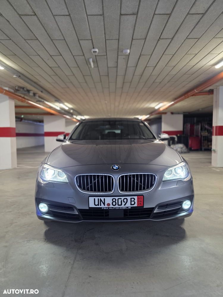 BMW Seria 5 520d Aut. Luxury Line - 2