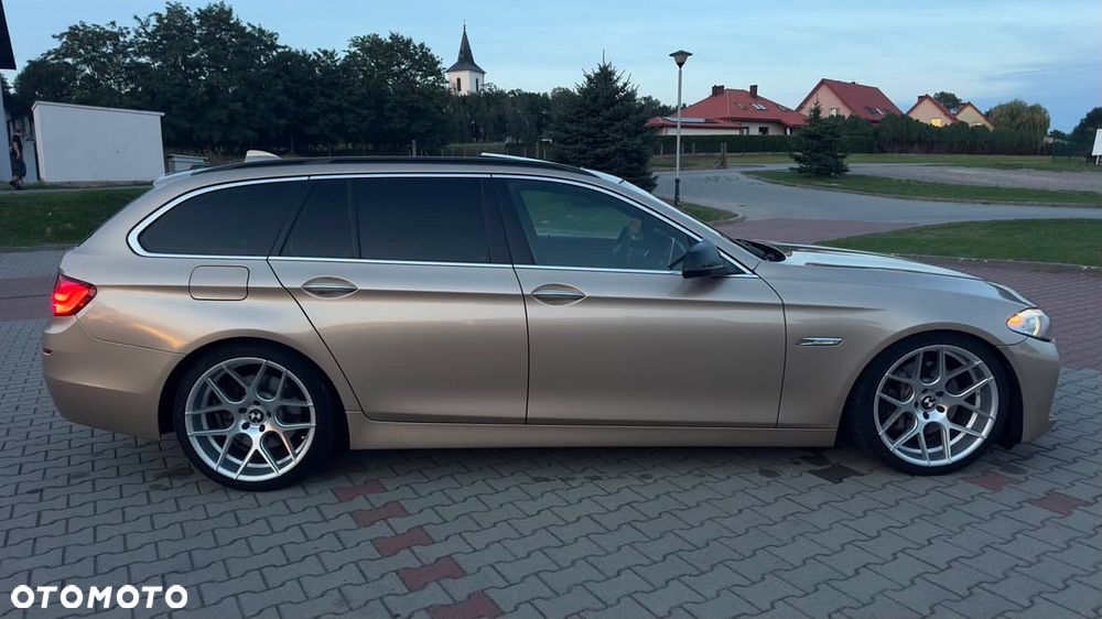 BMW Seria 5 530d xDrive - 5
