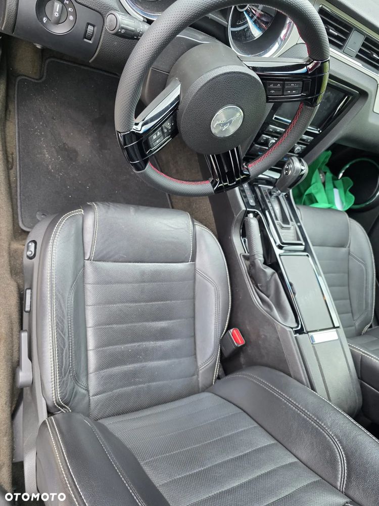 Ford Mustang 3.7 V6 Premium - 11