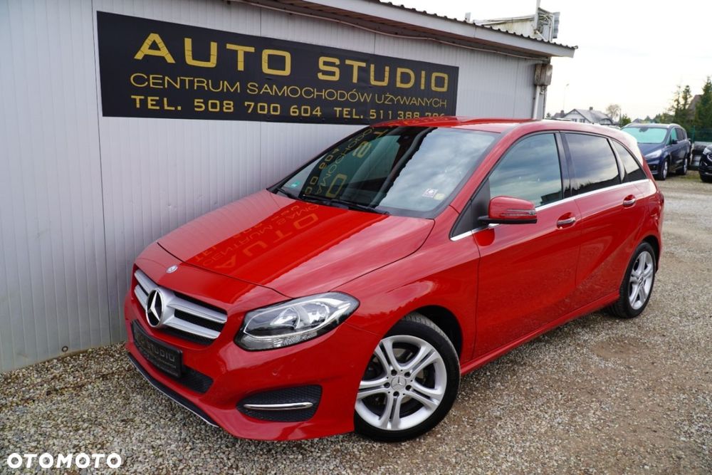 Mercedes-Benz Klasa B 180 UrbanStyle Edition - 31